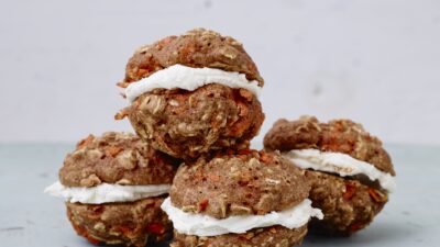carrot cake whoopie pies
