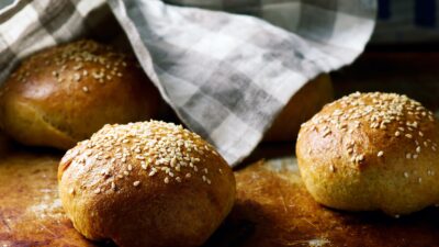 Healthy burger buns:dinner rolls