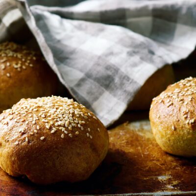 Healthy burger buns:dinner rolls