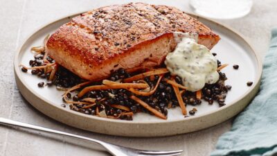 one pot salmon with lentils