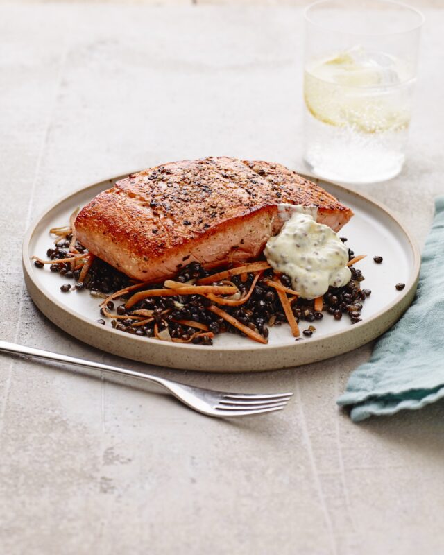 one pot salmon with lentils