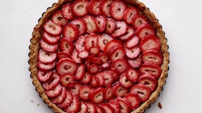 rustic strawberry tart