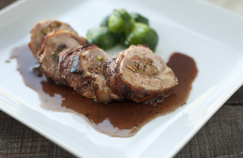 stuffed chicken thighs in wine sauce