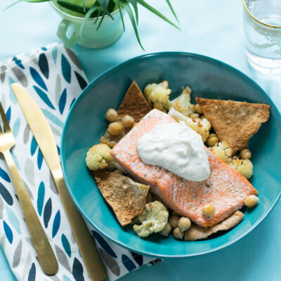 zaatar salmon with Roasted Cauliflower and pita chips