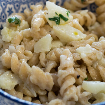 creamy white mac and cheese_1170x617