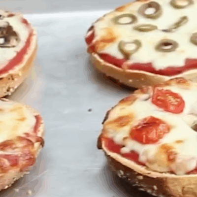 Pizza Bagels