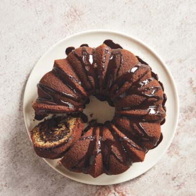 ModernTable_LemonPoppyseedSwirlCake_1871